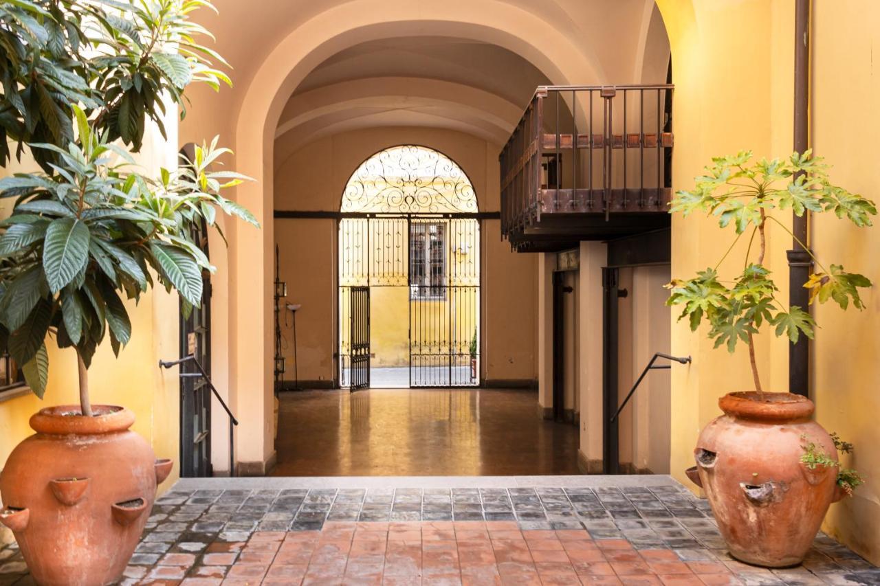 Charme & Chic San Giacomo Rome Extérieur photo
