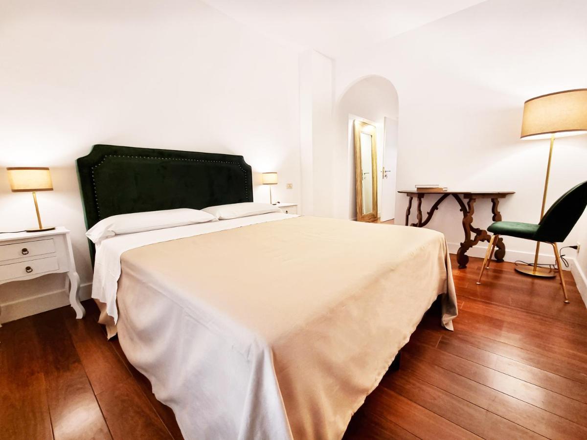 Charme & Chic San Giacomo Rome Extérieur photo